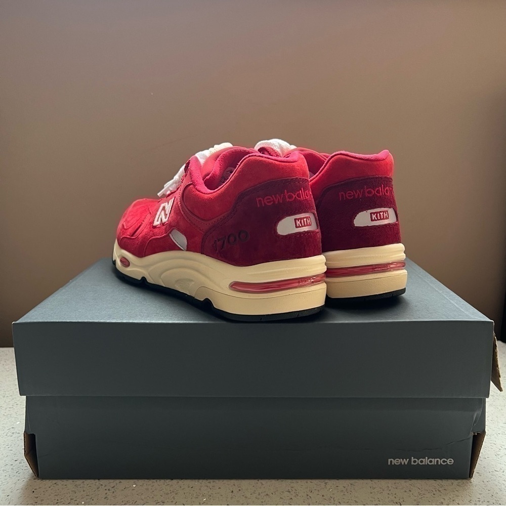 [NEW IN BOX] Limited Rare Kith New Balance 1700 Toronto Rococco Red - US M8.5 - Picture 5 of 16